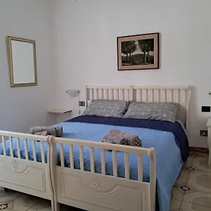  Appartamento Fronte Mare, Con Parcheggio Privato